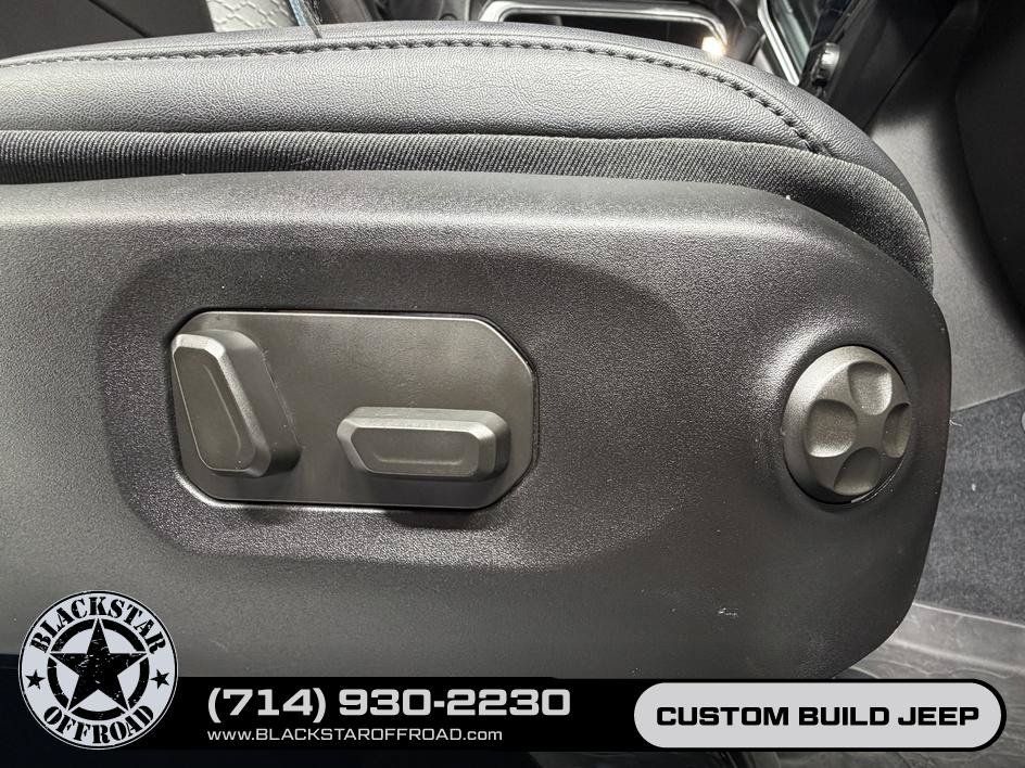 Used 2024 Jeep Wrangler High Altitude AWD/4WD image 26