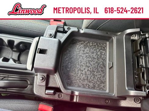 Used 2025 Jeep Wrangler Sport AWD/4WD image 20
