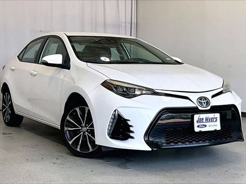 Used 2017 Toyota Corolla SE FWD image 1