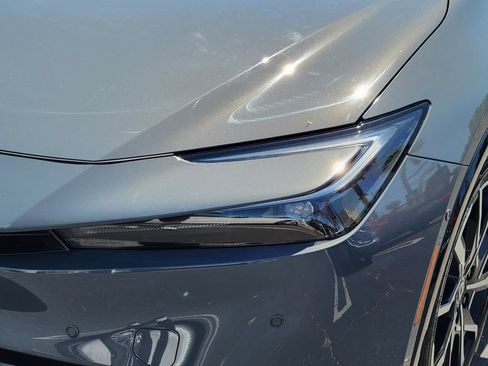Used 2025 Toyota Prius Plug-In Hybrid w/ Limited Premium Package FWD image 24