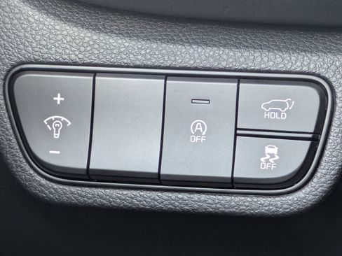 Certified 2025 Kia Seltos EX w/ EX Sunroof Package image 29