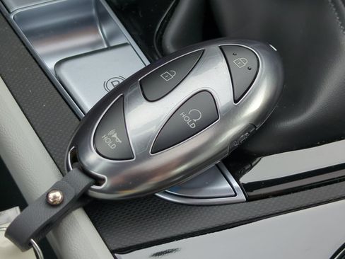 Certified 2025 Hyundai Elantra Limited FWD image 35