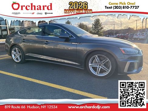 Used 2022 Audi A5 2.0T Premium image 3