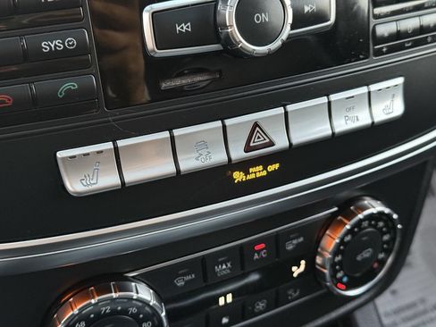 Used 2013 Mercedes-Benz GL 450 4MATIC image 25