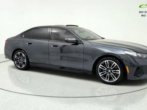 Used 2026 BMW 530i w/ M Sport Package RWD image 1