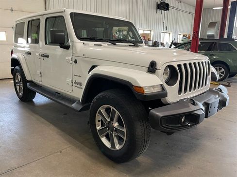 Used 2019 Jeep Wrangler Unlimited Sahara w/ Uconnect 4C Nav & Sound Group AWD/4WD image 5