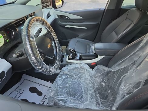 Used 2020 Chevrolet Bolt Premier w/ Infotainment Package FWD image 15