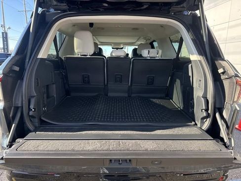 New 2026 Lincoln Navigator L Reserve AWD/4WD image 11