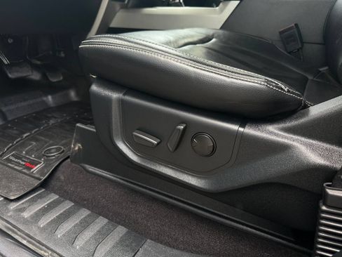 Used 2019 Ford F150 Lariat w/ FX4 Off-Road Package AWD/4WD image 22