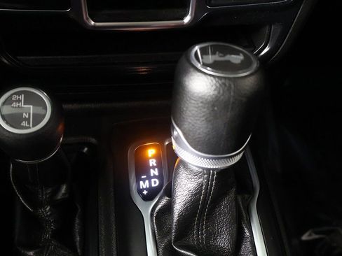 Used 2021 Jeep Wrangler Sport AWD/4WD image 39