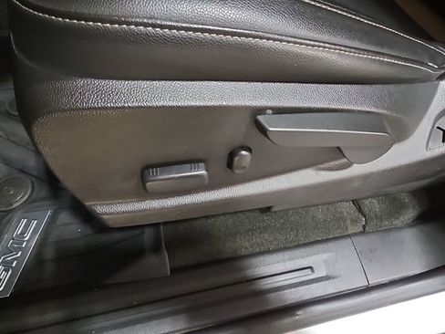 Used 2018 GMC Canyon SLT w/ Driver Alert Package image 34