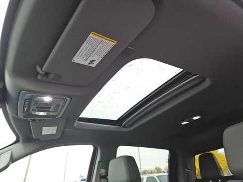 New 2026 GMC Sierra 1500 SLT w/ SLT Premium Package AWD/4WD image 29
