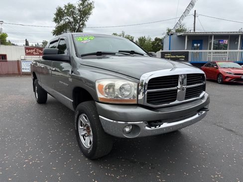 Used 2006 Dodge Ram 2500 Truck SLT w/ Light Group AWD/4WD image 2