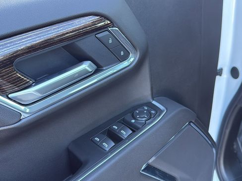 New 2026 GMC Sierra 1500 Elevation image 9