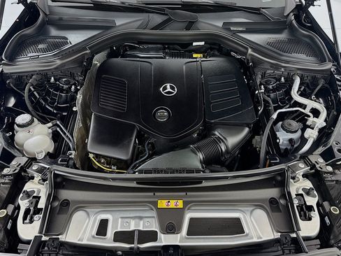 Certified 2025 Mercedes-Benz GLC 300 image 12