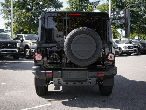 Used 2024 INEOS Grenadier Station Wagon AWD/4WD image 10