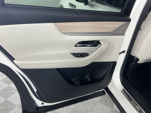 Used 2024 MAZDA CX-90 Plug-In Hybrid w/ Premium Plus image 26