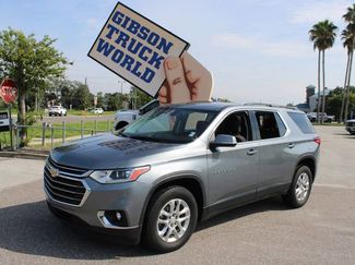 Used 2021 Chevrolet Traverse LT image 1
