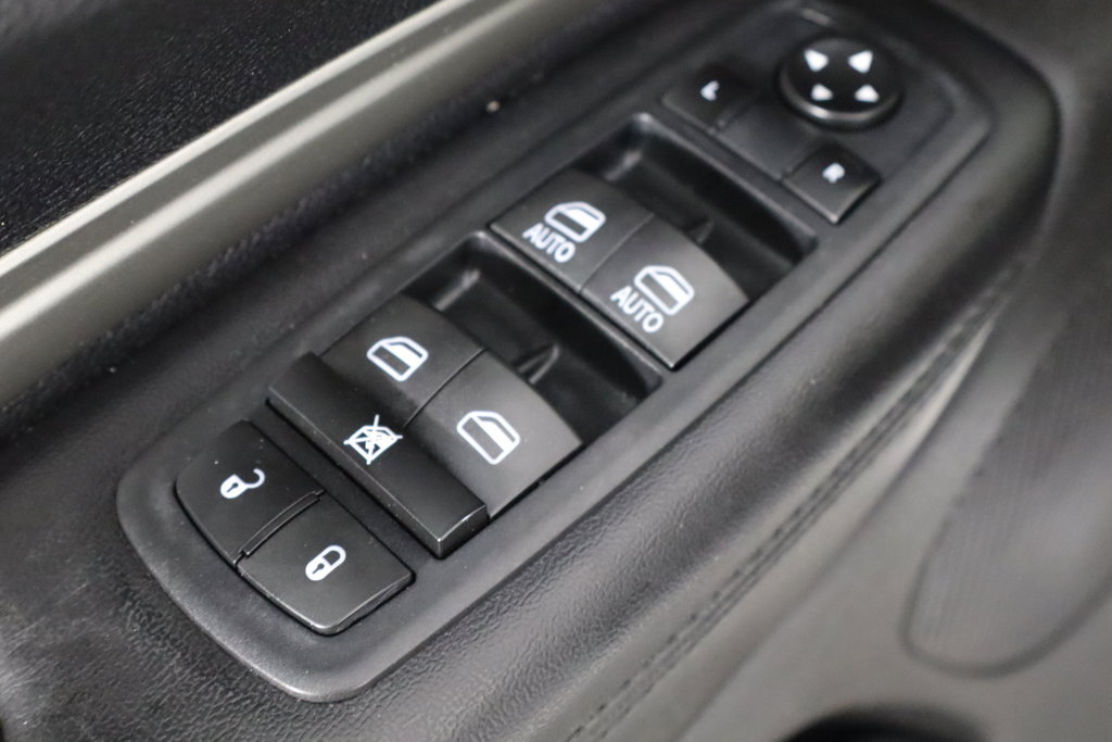 Used 2019 Dodge Durango AWD w/ Trailer Tow Group IV image 11