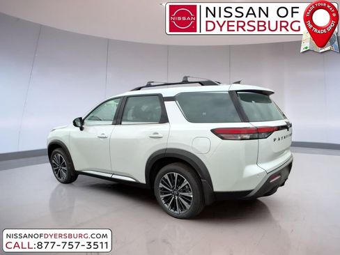 New 2026 Nissan Pathfinder Platinum w/ Cargo Package FWD image 5