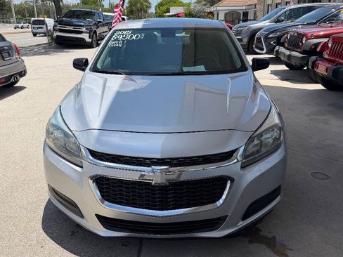 Used 2015 Chevrolet Malibu LS w/ Protection Package FWD image 2