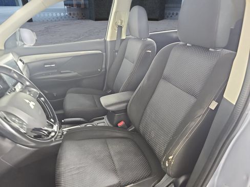 Used 2016 Mitsubishi Outlander ES AWD/4WD image 11