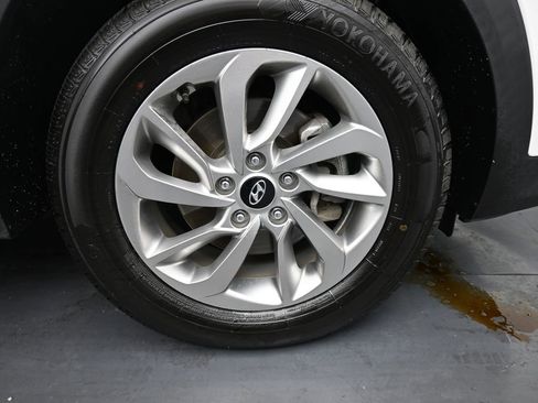 Used 2018 Hyundai Tucson SEL image 11