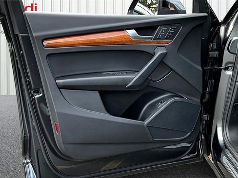 Used 2023 Audi Q5 2.0T Premium w/ Convenience Package image 20