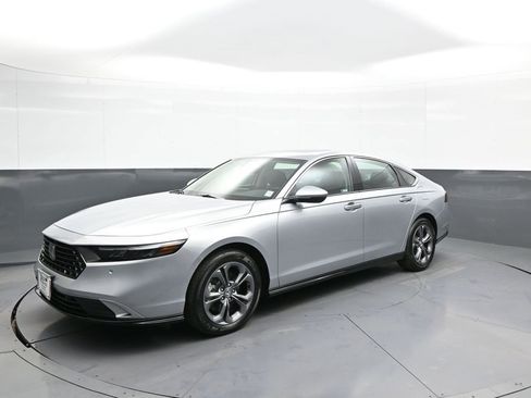 Certified 2025 Honda Accord EX-L image 5