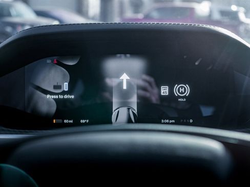 Used 2022 Tesla Model S Plaid image 20