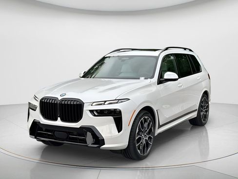 New 2027 BMW X7 xDrive40i w/ M Sport Package AWD/4WD image 1