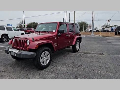 Used 2011 Jeep Wrangler Unlimited Sahara w/ Dual Top Group image 21
