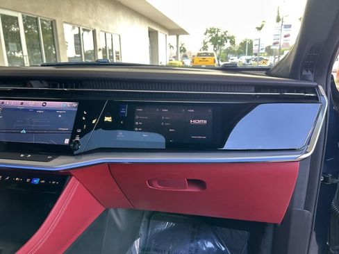 Used 2024 Jeep Wagoneer Launch Edition image 25