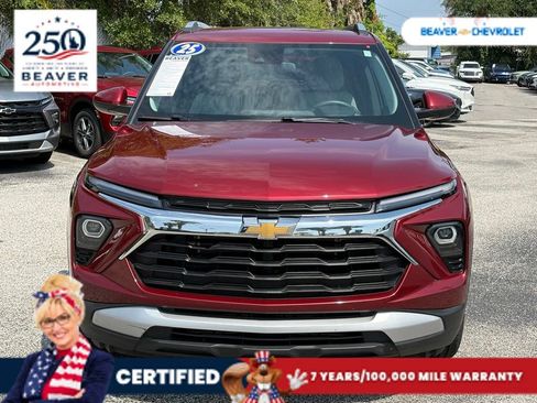 Used 2025 Chevrolet TrailBlazer LT FWD image 3