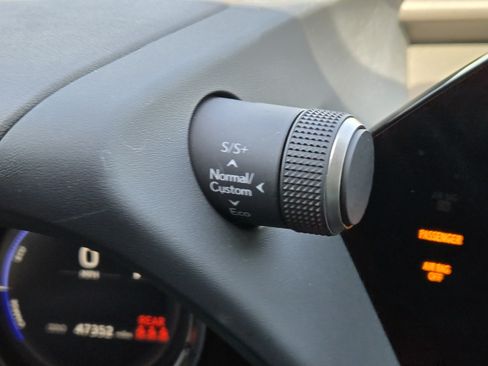 Used 2023 Lexus UX 250h F Sport FWD image 30