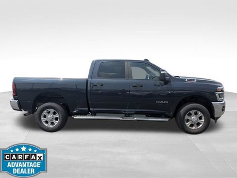 Used 2026 RAM 2500 Big Horn AWD/4WD image 3