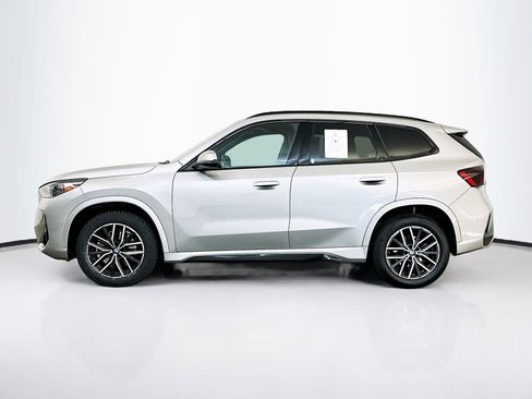 Used 2025 BMW X1 xDrive28i image 4