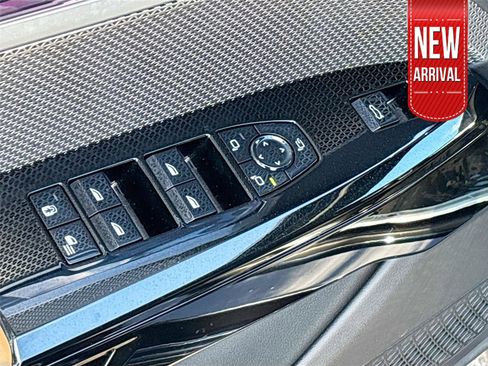 Used 2023 BMW 740i w/ Parking Assistance Package image 19