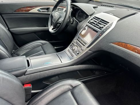 Used 2019 Lincoln MKZ Reserve w/ Reserve Plus Package image 15