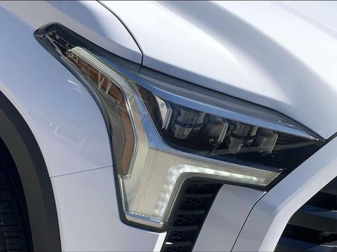 Used 2026 Toyota Tundra Limited image 28