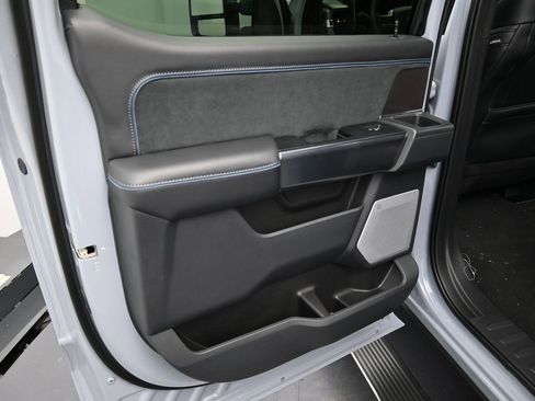 New 2026 Ford F450 Platinum w/ FX4 Off-Road Package image 30