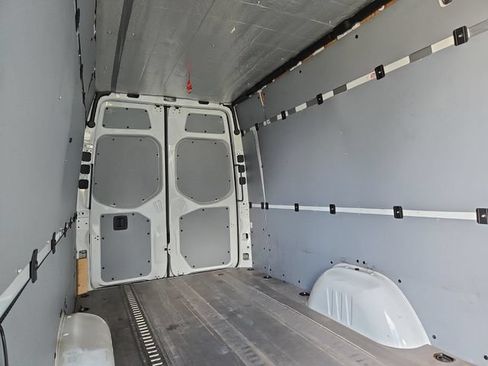 Used 2022 Mercedes-Benz Sprinter 2500 image 29
