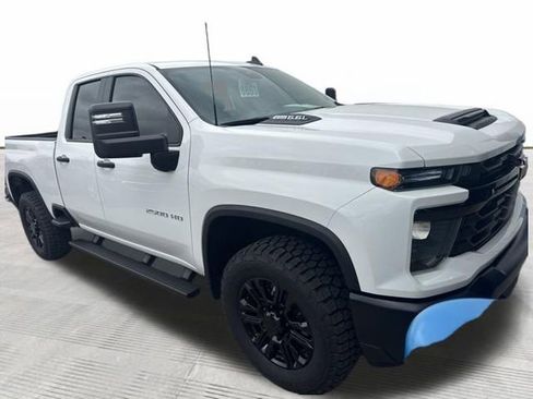 Used 2024 Chevrolet Silverado 2500 W/T w/ WT Fleet Convenience Package image 2