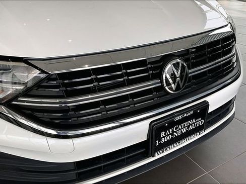 Used 2023 Volkswagen Jetta SE FWD image 33