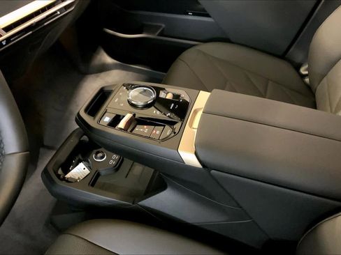 New 2026 BMW iX xDrive45 image 7