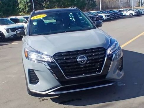 Used 2023 Nissan Kicks SR image 6