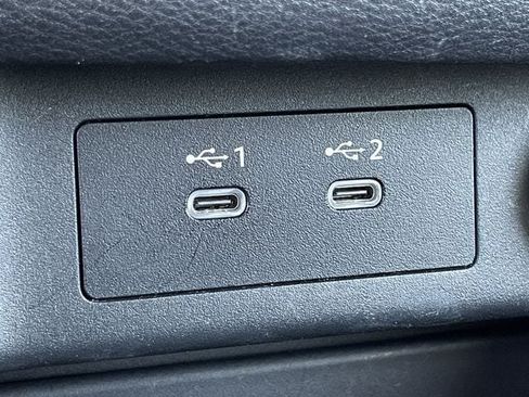 Used 2025 Nissan Rogue SV FWD image 19