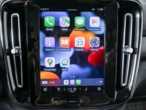 Certified 2023 Volvo C40 P8 Recharge Ultimate w/ Protection Package Premier AWD/4WD image 18
