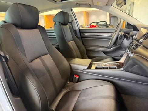 Used 2019 Honda Accord EX image 23