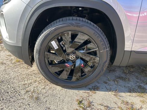 New 2026 Volkswagen Atlas SE FWD image 49